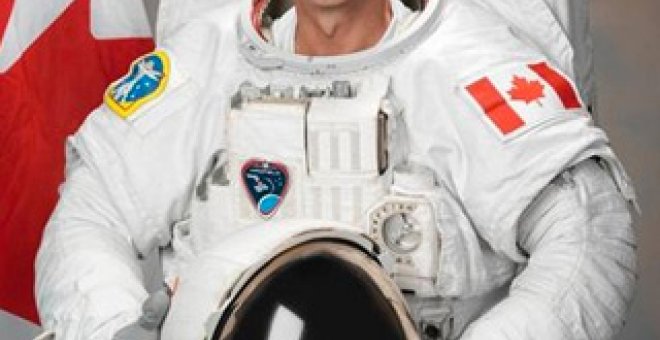 El astronauta más mediático dice adiós