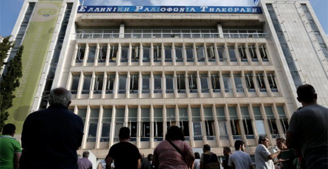 El Gobierno griego cierra su televisión pública