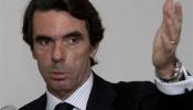 Una acusación pide que Aznar testifique ante el juez por los 782.000 euros que ganó del PP