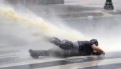 La policía dispersa con gases lacrimógenos una marcha fúnebre en Ankara
