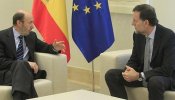 Rajoy y Rubalcaba anuncian su primera reunión pública en un año