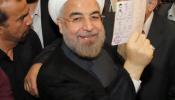 Rohani llega a la presidencia de Irán reclamando "diálogo"