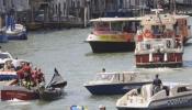 Un hombre muere al chocar la góndola en la que viajaba contra un 'vaporetto' en Venecia