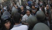 La policía egipcia arresta a 385 Hermanos Musulmanes en la mezquita de Al Fath
