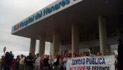Trabajadores y usuarios protestan en el Hospital del Henares contra la adjudicación a Sanitas