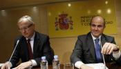 Rehn pide a España una bajada de sueldos en línea con lo propuesto por el FMI