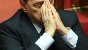 Berlusconi cede y no le queda más remedio que apoyar a Letta para evitar la ruptura total de su partido