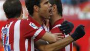 Villa y Diego Costa mantienen al Atlético al acecho