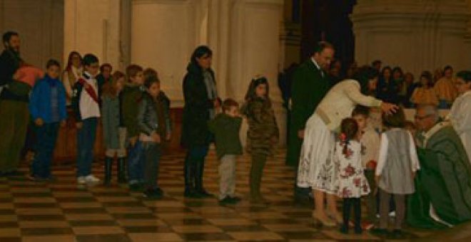 El Arzobispado de Granada tacha de "persecuciones" y "ataques" las críticas a su libro