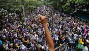 El Gobierno tailandés abre la puerta al diálogo el cuarto día de protestas