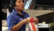 Trabajadores de restaurantes de comida rápida se manifiestan por un "salario digno" en EEUU