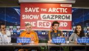 Greenpeace protesta contra Gazprom durante la rueda de prensa del Madrid