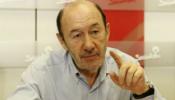 Rubalcaba: "Rajoy cambia la libertad de las mujeres por un puñado de votos de la extrema derecha"