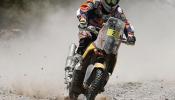 Coma, nuevo líder destacado del Dakar en motos tras el descalabro de sus rivales