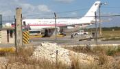 El avión del príncipe Felipe retoma el vuelo a Honduras tras la avería