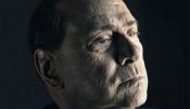 Berlusconi festeja sus 20 años en política con fotos sin trampa ni cartón