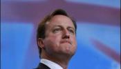 Cameron se disfraza de Kennedy para pedir el voto