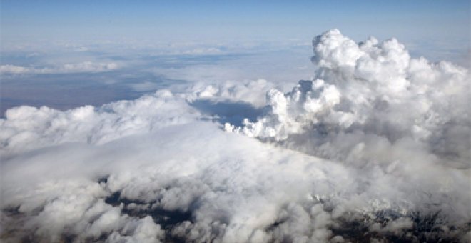 La nube de cenizas volcánicas bloquea en Bruselas a Chaves y Camps