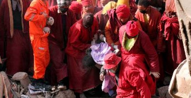 Pekín usa el seísmo para ganarse a los tibetanos
