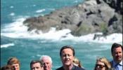 David Cameron promete un recorte suave de la deuda