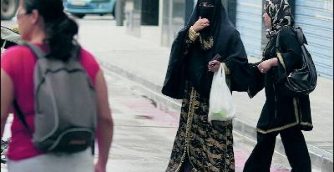 El Gobierno frena el debate sobre el burka