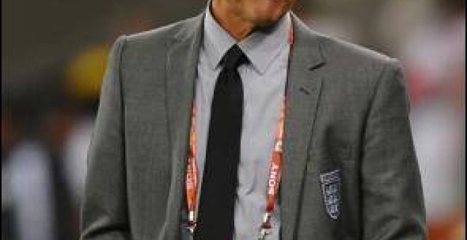 Inglaterra espera que Capello dimita si la selección no se clasifica