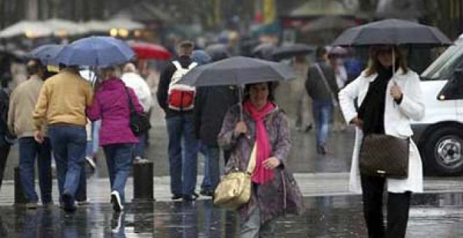 Chubascos y tormentas serán imperantes durante todo el día