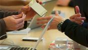 Apple, acusada de "estropear" los antiguos iPhone para mejorar las ventas del nuevo modelo