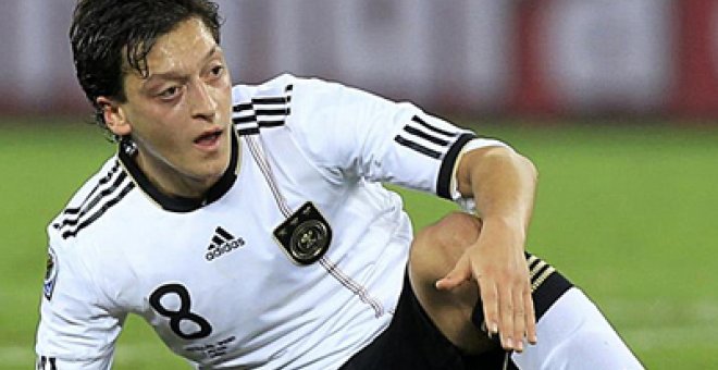 El Werder confirma el fichaje de Özil por el Real Madrid