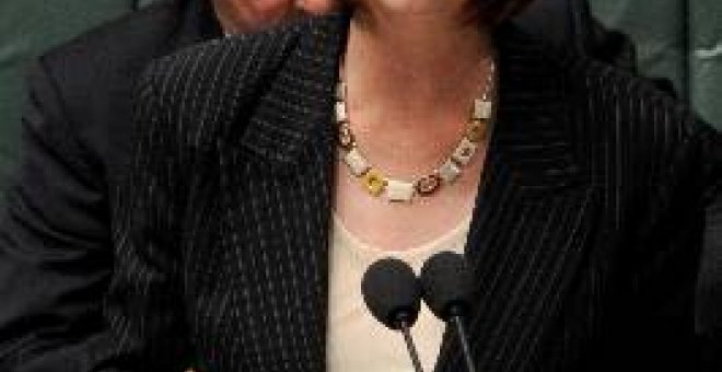 Julia Gillard se convierte en la primera mujer que gobierna Australia