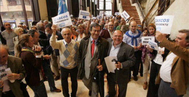 El PP de Asturias recuerda a Rajoy que lo apoyó en Valencia