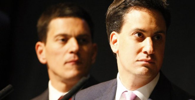 El duelo de los Miliband se inclina del lado de Ed