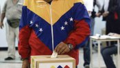 Chávez conquista la Asamblea Nacional, pero cae derrotado en número de votos