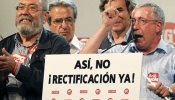 UGT y CCOO no hablarán con Zapatero si no modifica la reforma laboral