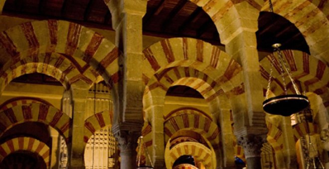 La Mezquita se cristianiza para abrir por la noche