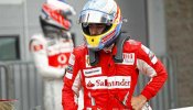 Alonso desafía a Vettel en la curva 3