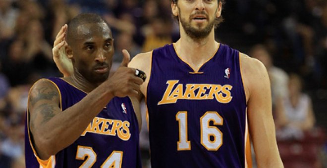 Kobe Bryant lidera otra victoria más de Los Angeles Lakers