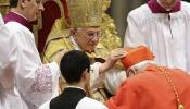 El Papa acepta el uso del condón en "ciertos casos"