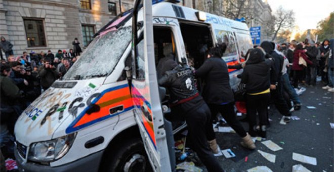 15 detenidos en la segunda protesta de estudiantes británicos