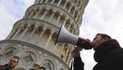 Los estudiantes italianos toman el Coliseo y la Torre de Pisa