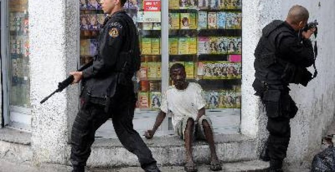 Autorizan el apoyo del Ejército al combate a los fortines criminales en Río de Janeiro