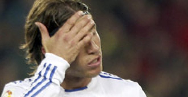 Ramos pide perdón "a los niños" por su actitud en el Camp Nou