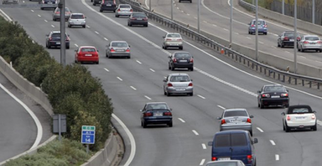 El puente se cobra 23 muertos en las carreteras