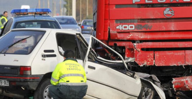 Diez personas mueren en las carreteras en el primer fin de semana navideño