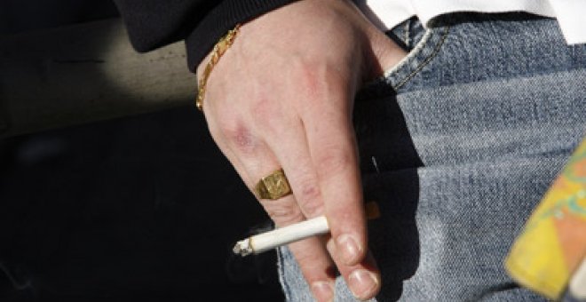 Cuanto más restrictivas son las leyes, más baja el consumo de tabaco