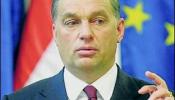 Hungría promete a la UE que revisará su 'ley mordaza'