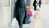 Los jueces frenan la primera prohibición del burka