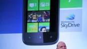 Microsoft y Nokia escenifican las bondades de su alianza en móviles