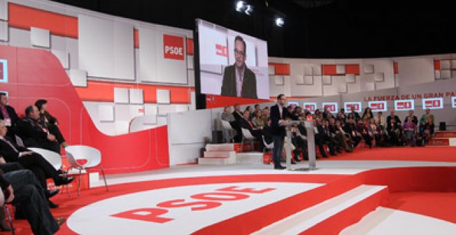 La exclusión de imputados en las listas crea polémica en el PSOE
