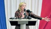 La ultra Le Pen supera a Sarkozy en los sondeos